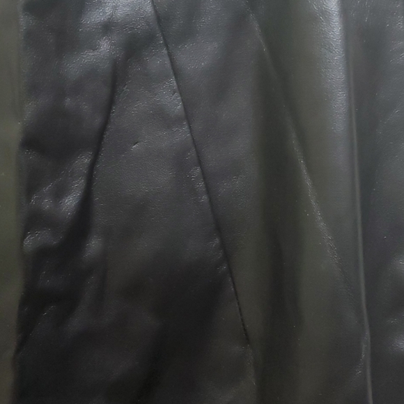 ZARA - FAUX LEATHER BLACK SKIRT - Picture 2 of 10
